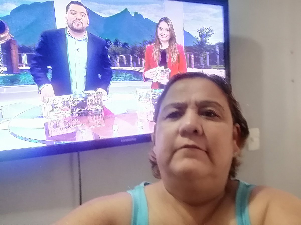 LETICIAESTRADA7's tweet photo. #lasnoticiasfds #LasNoticiasMTY #discomocedades Leticia Estrada Vázquez 😍Santa Catarina. Saluditos. https://t.co/EqEUGaRchX