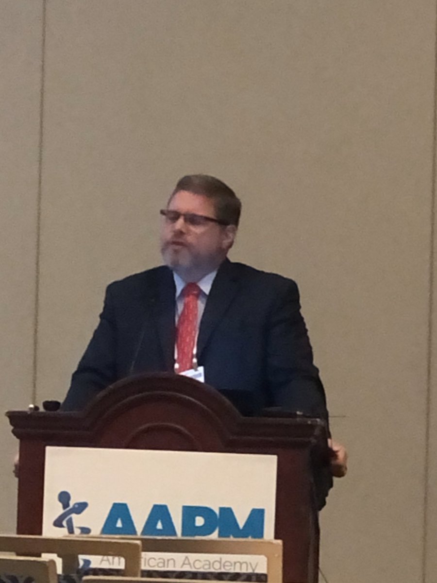 SMoeschlerMD's tweet photo. EMG is useful to: 
✔️confirm diagnosis
✔️exclude mimickers 
✔️localize process
✔️define pathology
Limitation: only looks at large fiber process &amp; up to 3 weeks for wallerian degeneration 
Also: 💡dynamic processes may have a normal EMG.
Excellent pearls Dr. Watson! #AAPM2020 https://t.co/fpNhA2rgfV