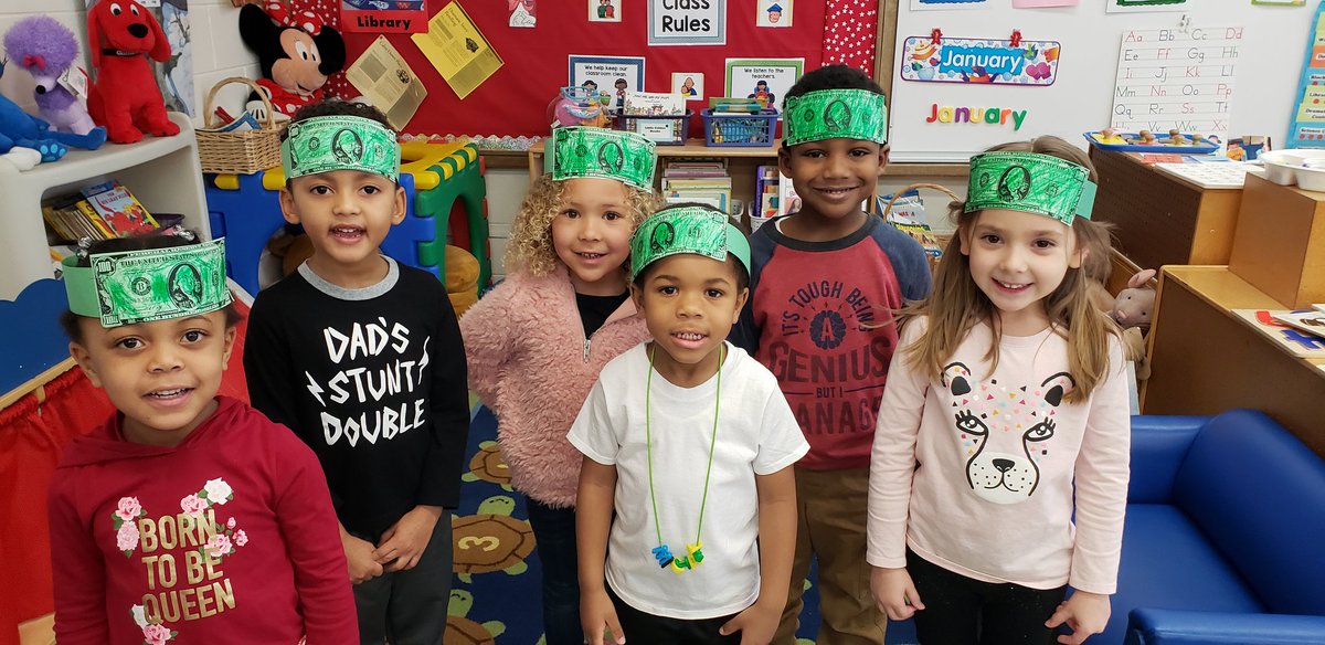 KrosalesL's tweet photo. Belated Tweet☺ 100's Day celebration in PreK(Jan.29th)💯💯 We are moving into our 122nd day of school- approximately 56 days left😮😮  @FlossmoorHills @D161Supe #d161Learns https://t.co/CZoBSPFMyT