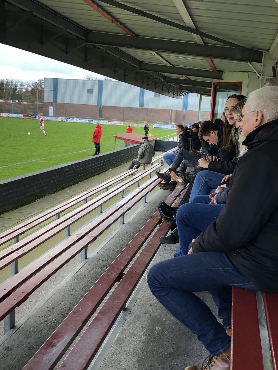 Vanmiddag waren we aanwezig bij <a href="/vvTitan/">vv Titan</a> - <a href="/ScBalkbrug/">SC Balkbrug</a>. Het item is terug te lezen in het FC12 Magazine dat rond 12 april verschijnt via alle voetbalverenigingen in de gemeenten Emmen en Coevorden. #voetbal #amateurvoetbal #voetbaluitderegio #voetbalmagazine #voetbalnieuws