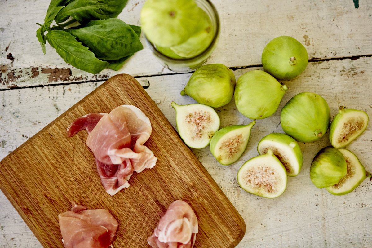 v_capaldi's tweet image. Happy March Friends 😊 FREE ebook Party Planner, Be My Sous Chef all over America &amp;amp; Take a Class with ME - mailchi.mp/e5587cbcb77f/h…