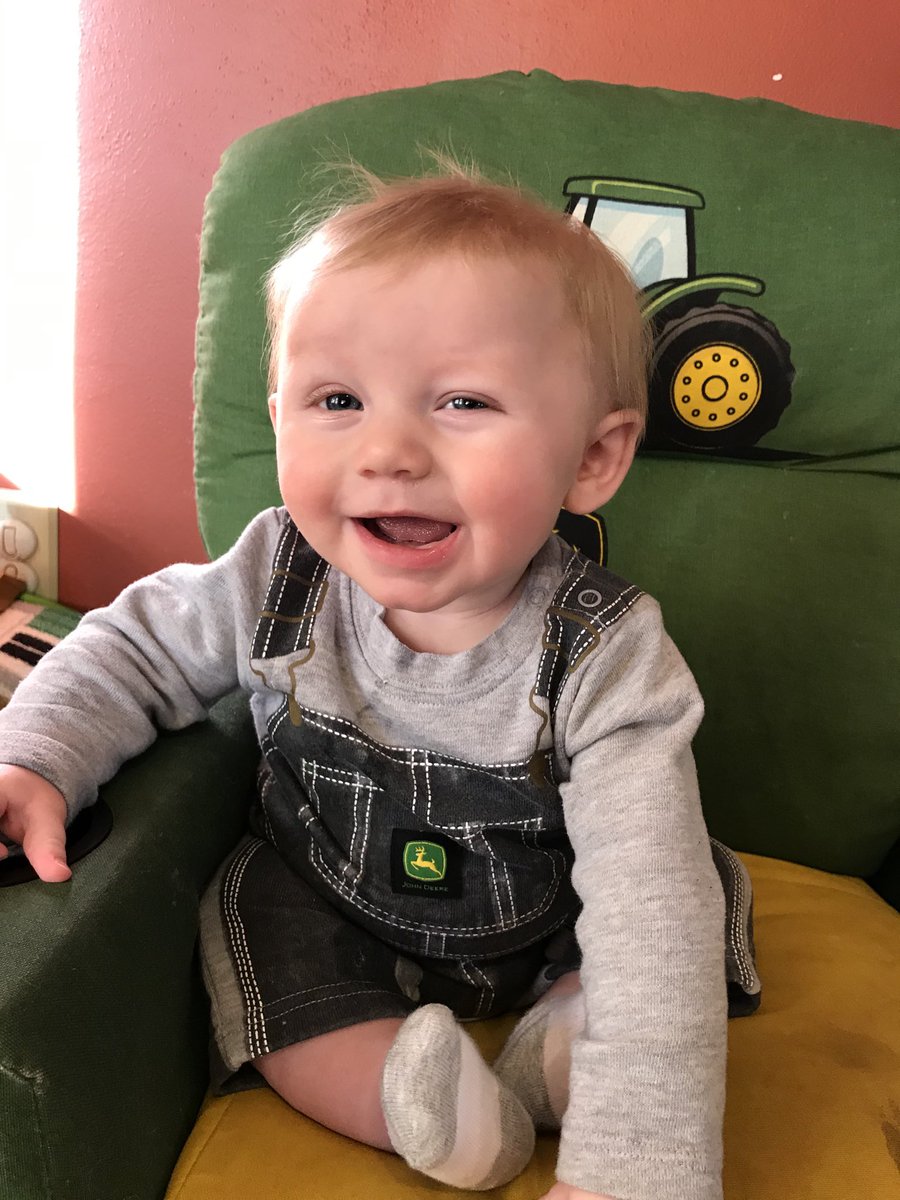 NicoleStecklein's tweet image. This cutie is already 6 months old!!!! #howisthatpossible