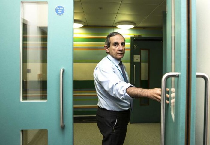 ImperialSandC's tweet photo. Head of S&amp;C, Prof Hanna, talks about his vision of the Department: "At Imperial, we are extremely privileged to have the opportunity to work with scientists from different backgrounds, making the Department well placed to lead in #ConvergenceScience." https://t.co/UgTgw4UZyI https://t.co/NpCURRVlT7