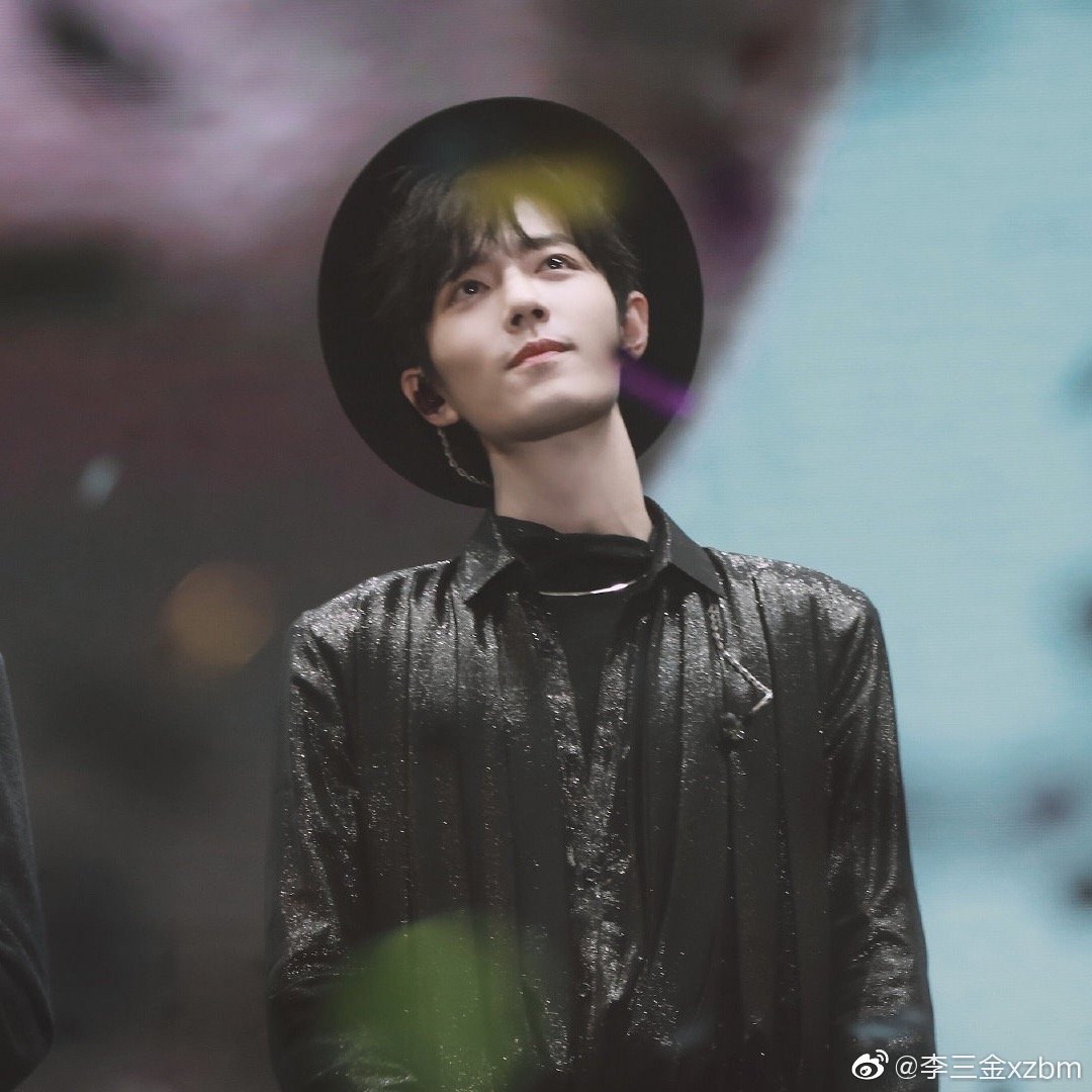 nekosenseii_'s tweet photo. #WeLoveYouXiaoZhan сяо чжань невероятно добрый, очень внимательный и заботливый человек
иногда кажется, что в его сердце может поместиться целый мир😭😭🤧💔💔💔💔
стэньте сяо чжаня, этого котика💞💞💞💞💞 https://t.co/aYhieigv7h