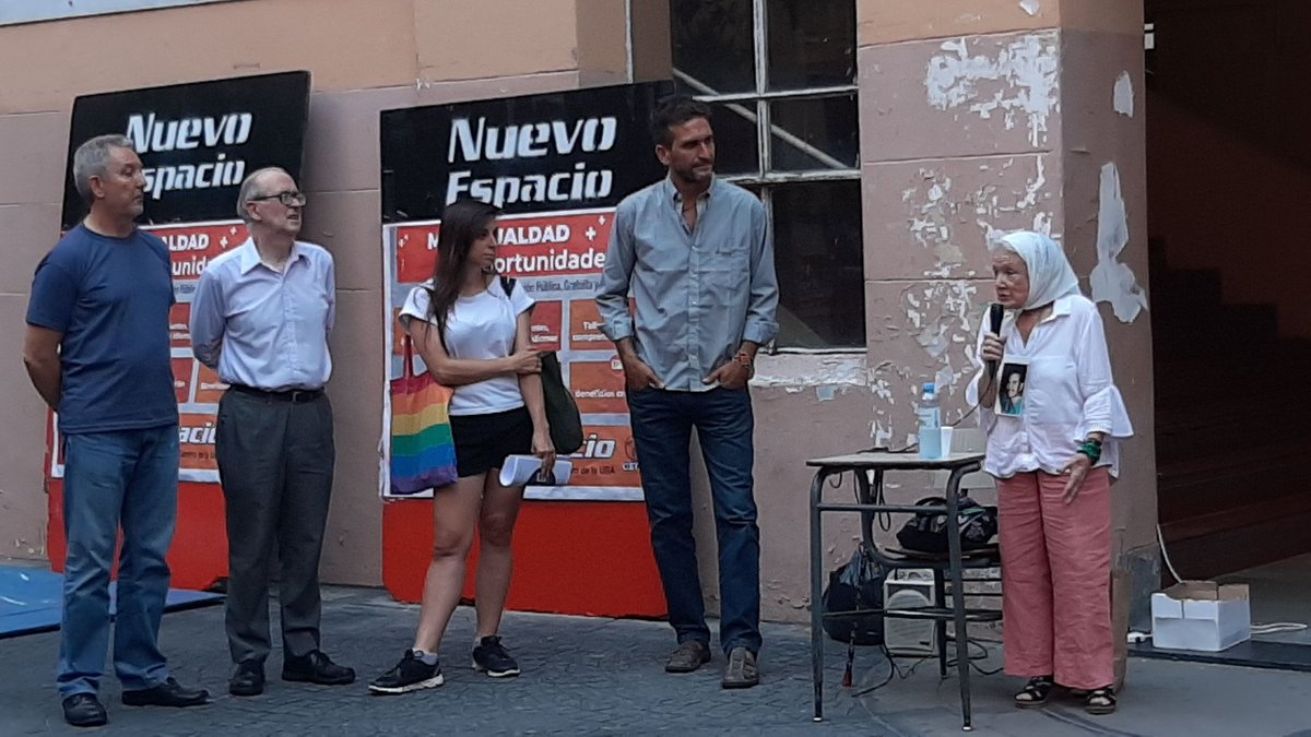 AndresAsiain's tweet photo. Gracias a Nora Cortiñas, los estudiantes, docentes, AGD x apoyar mi reincorporación a la FCE-UBA. A favor de una universidad plural y democrática, sin persecución política e ideológica a sus docentes. #XUnaFCEPlural #ReincorporaciónAsiain https://t.co/ayiZPKPIoZ