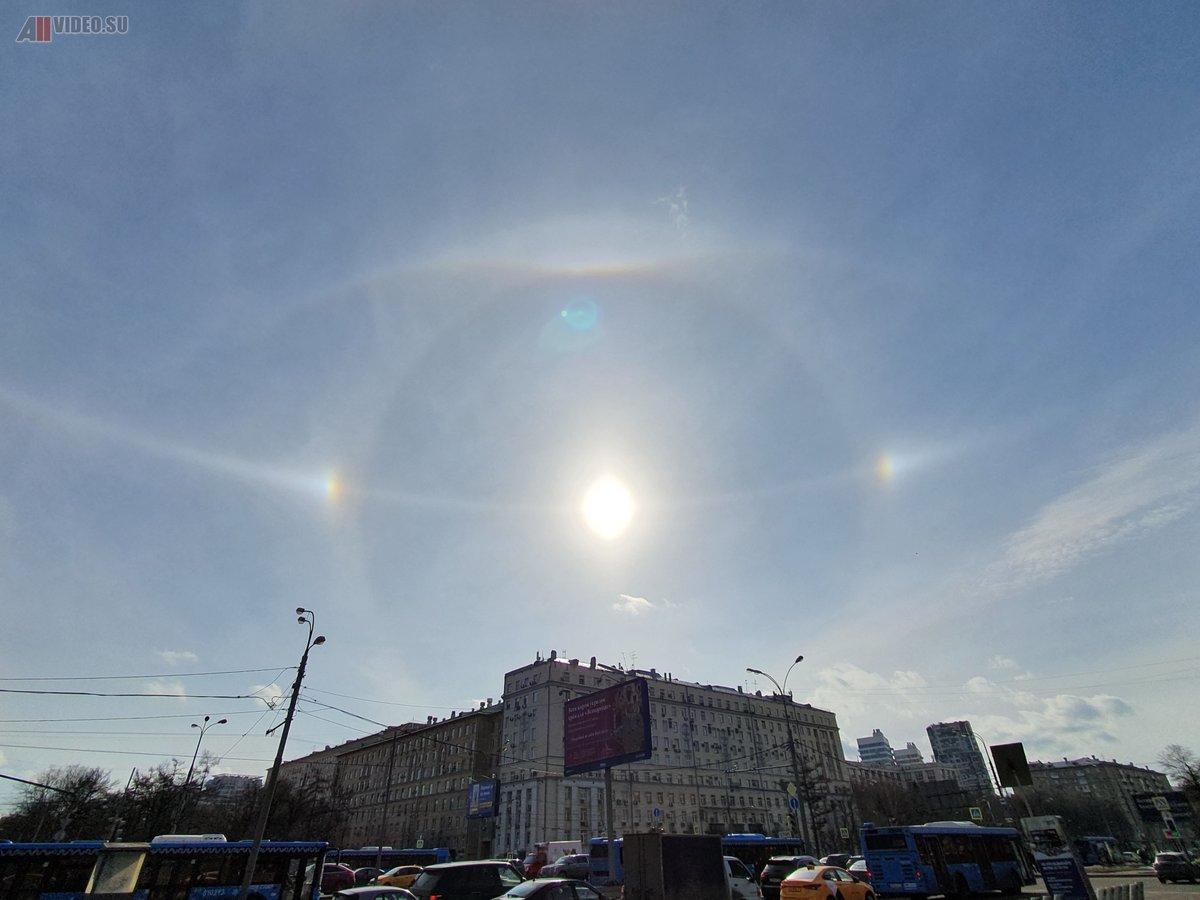 allvideosu's tweet photo. Солнечное гало. Я думаю, что это было малое гало (22-градусный круг). 01.03.2020 12:30 МСК
#Гало #Halo #ἅ;λως #аура #нимб #ореол #Haloilmiö
#солнце #sun #solar #allvideo #allvideosu
#Сонца #Сонце #Sol #Sonne https://t.co/w9nW0Gbjv9