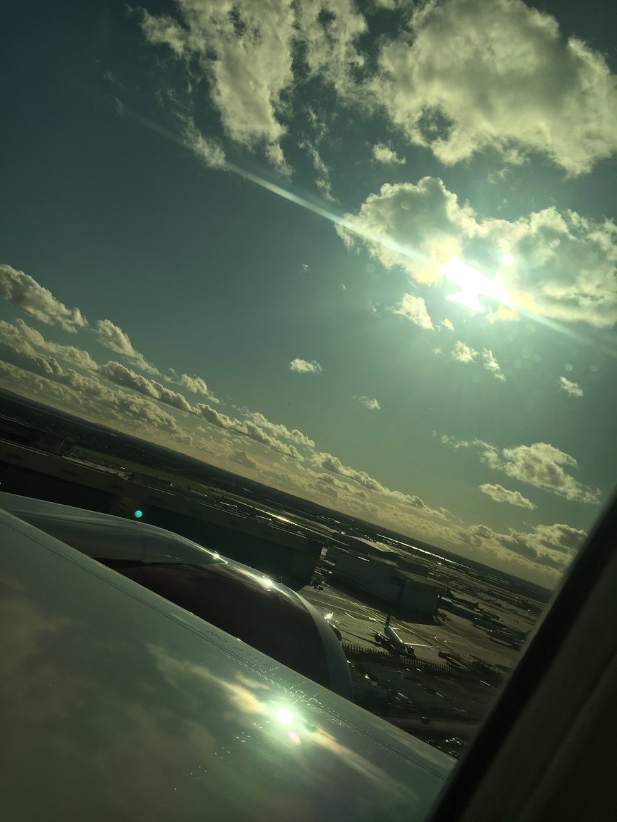 AnneBoydUK's tweet photo. #HelloHeathrow https://t.co/P5eHJONDWf