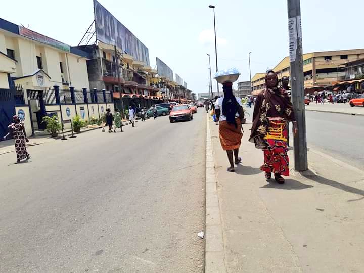 Badciss's tweet photo. Surprenant Boulevard Nangui Abrogoua..
Adjamé.....
Pourvu que çà dure... https://t.co/cydtYOSZOf