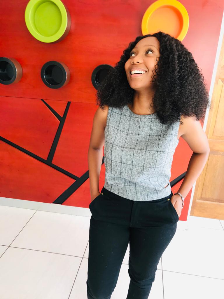 LoungeWig's tweet image. Our beautiful ambassador @bonolo_raowang. 

*P1500*
📌12" Kinky curly wig
📌 Machine made
📌 9a grade hair

*LAYBYE AVAILABLE*

#WigLoungeBw
#ClientAppreciation
#MachineMadeWigs