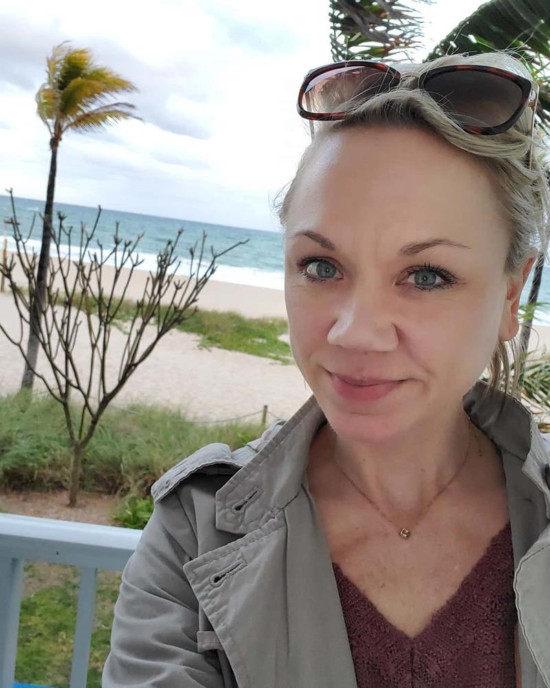 _msNOTmrs_'s tweet photo. I'm a finalist in Plunge Beach Hotel's photo contest. Help me rally votes! https://t.co/IzZXMkVovv @PlungeHotel https://t.co/fLVIOWftvz