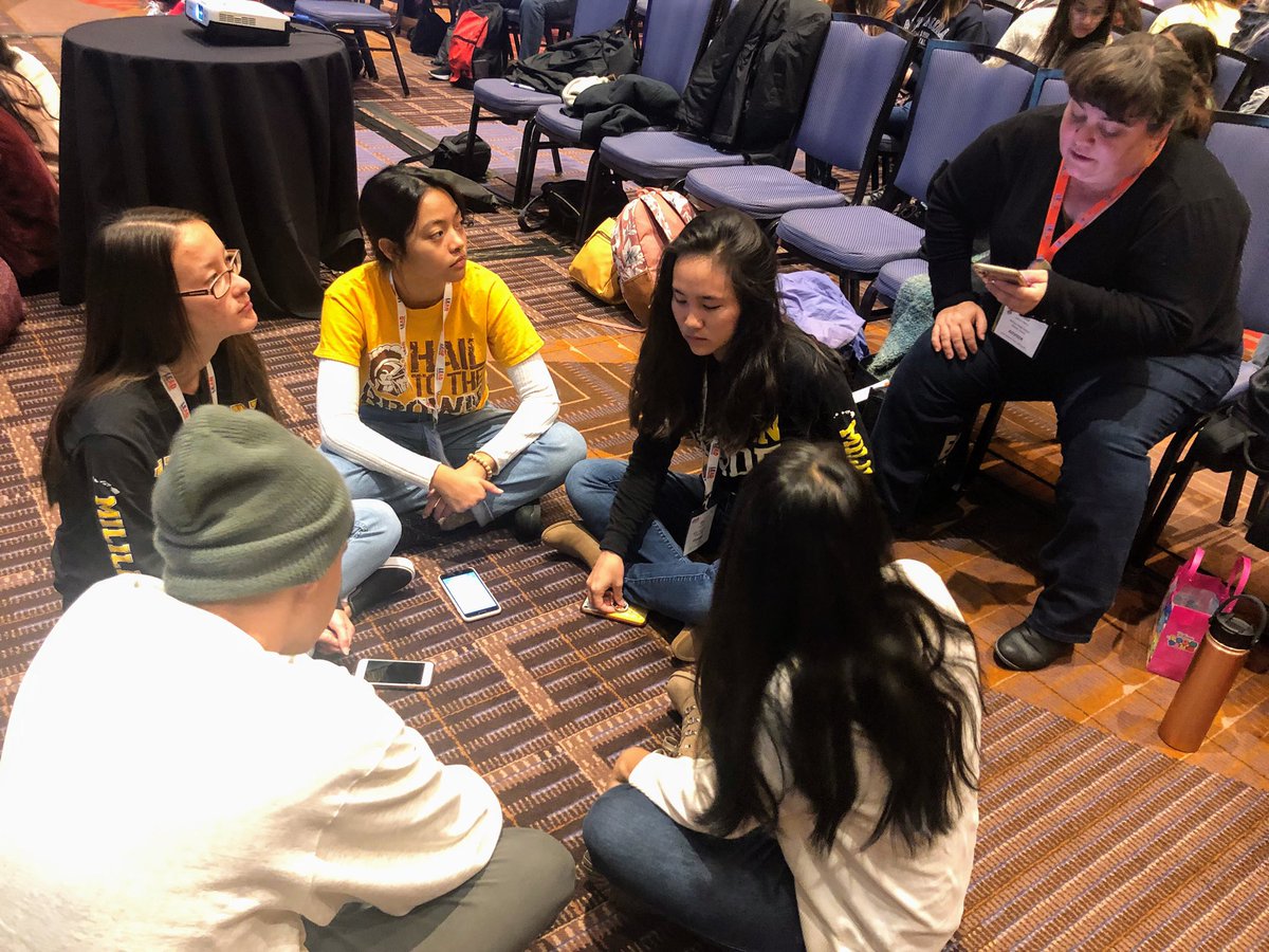 NatHonorSociety's tweet photo. It’s time to reflect on everything you learned and all the new ideas you discovered over the past few days. What are you excited to bring back to your school? #LEADCHI #StudentsWhoLEAD https://t.co/NmqrX5PS02