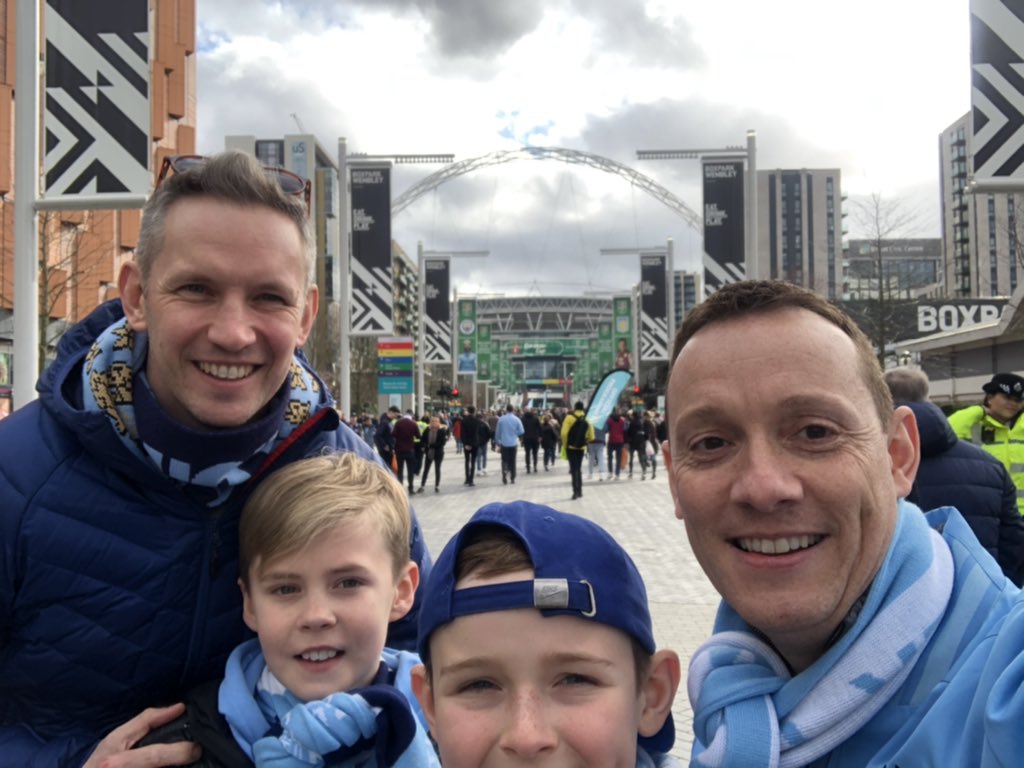 eyecollins's tweet photo. Come on City! #ManCity https://t.co/UGiB4tcvOF