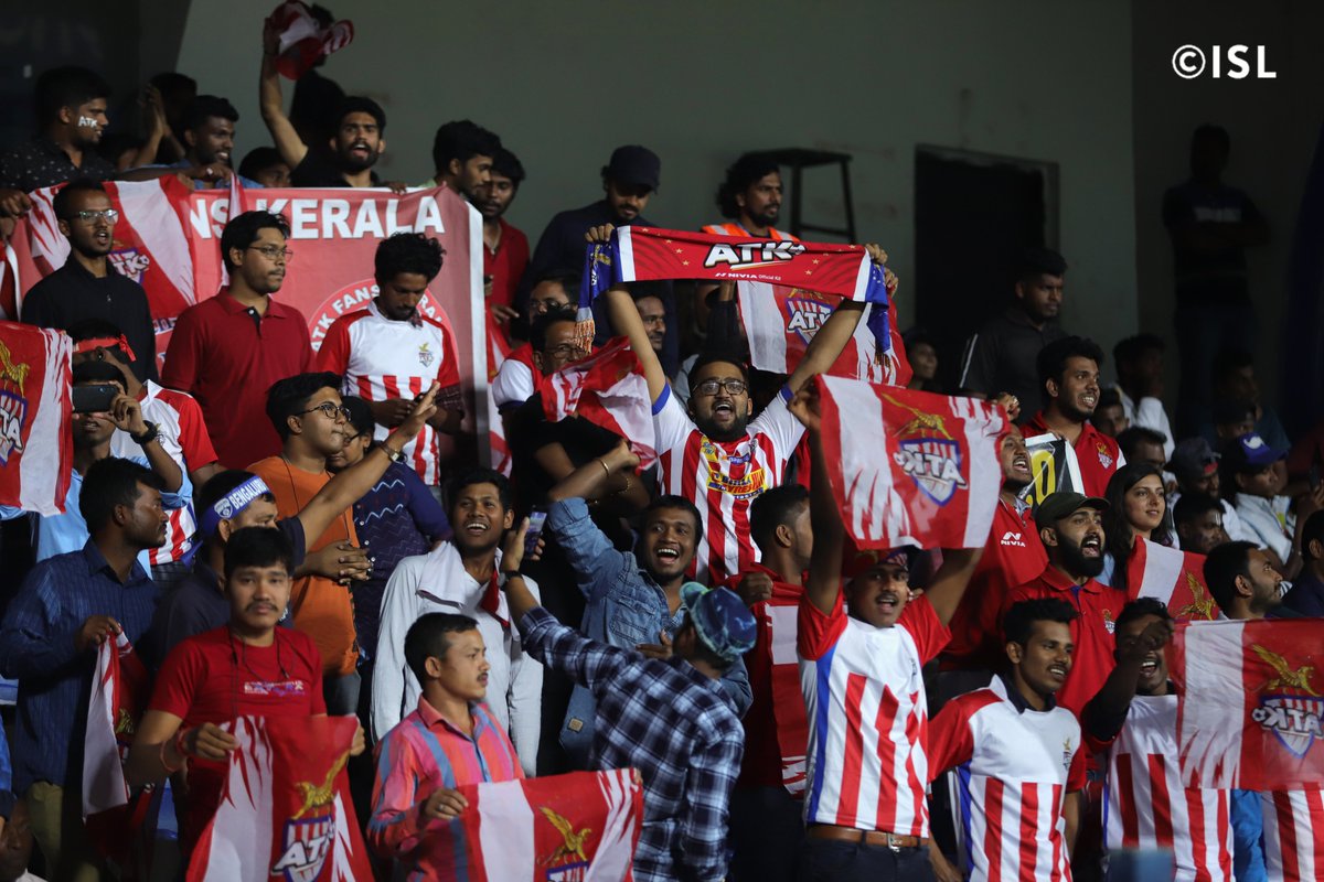 IndSuperLeague's tweet photo. আমার বুকে এ টি ক ❤

A splash of 🔴 amidst a sea of 🔵!

#BFCATK #HeroISL #LetsFootball https://t.co/VfHOEDNY7s