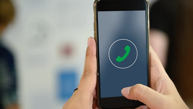 Has recibido una llamada de un número largo que comienza por 630xxx o 680xxx 🤔

¿Será del concurso de la tele para elegir un sobre? ¿A quién puede pertenecer ese número? ☎️ #PostDeUtilidad

ℹ️ bit.ly/LlamadaCentral…