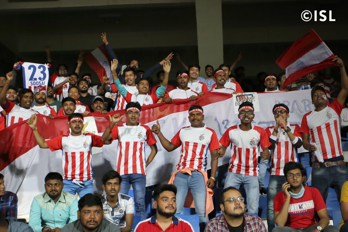 IndSuperLeague's tweet photo. আমার বুকে এ টি ক ❤

A splash of 🔴 amidst a sea of 🔵!

#BFCATK #HeroISL #LetsFootball https://t.co/VfHOEDNY7s