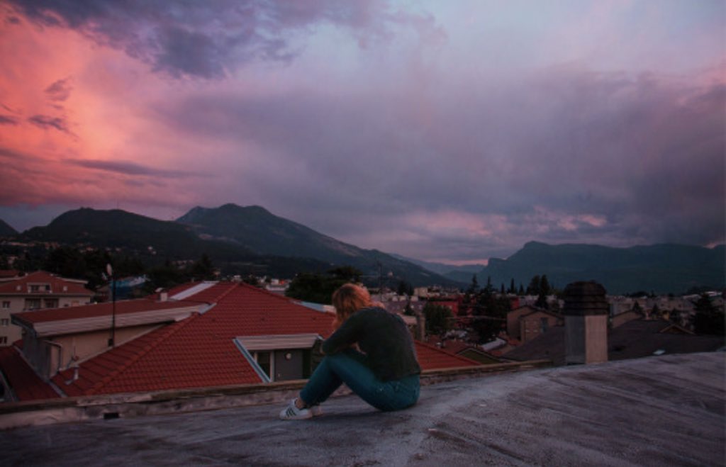 YellowSupply's tweet photo. All I want is someone who loves mountains and sunsets as much as me https://t.co/s7agAb7Sks