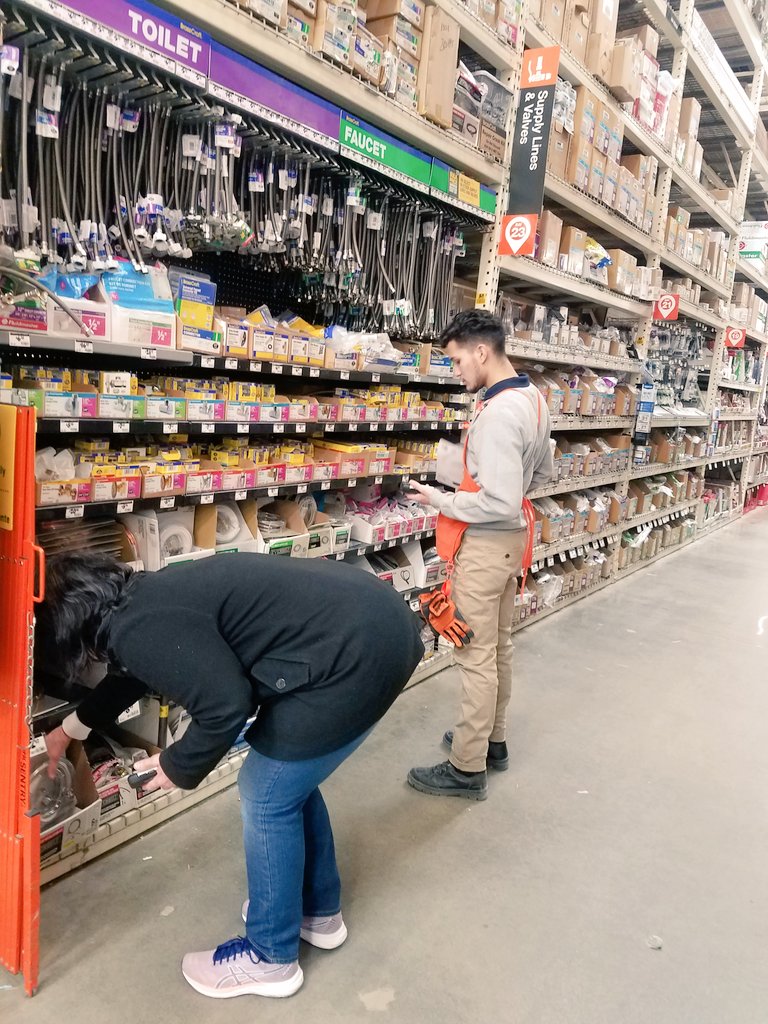 maria_gianos's tweet photo. Morning Blitz @ 6209 getting back in stock @hmalak @scottgseam https://t.co/PAgu5MZSfa