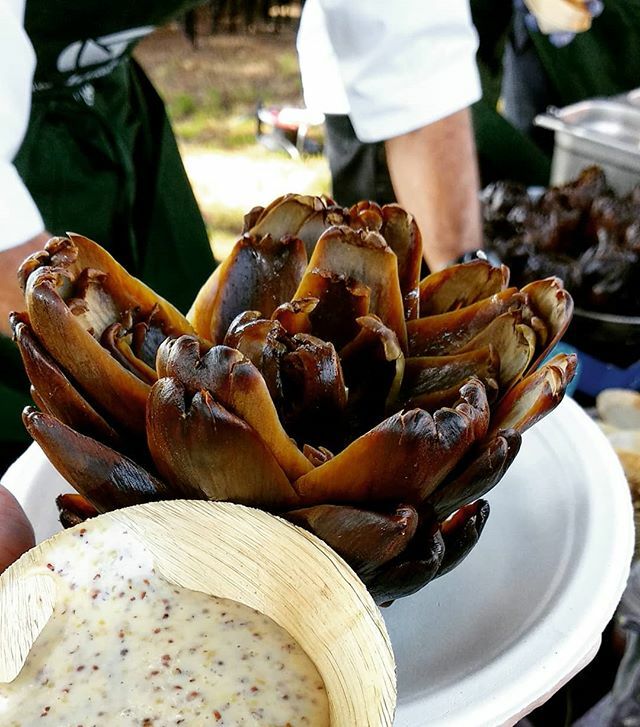 femcuinetes's tweet photo. Carxofa amanida amb salsa de mostassa i maionesa by @hotelcanrafel a la presentació de #saborsdelhorta a #CanComas
Hi participen 59 restaurants amb producte fresc del Parc Agrari del Baix Llobregat.
#ParcAgrari #baixllobregat #productedeproximitat #productefresc #km0 #tur… https://t.co/8no5Z1z7VP