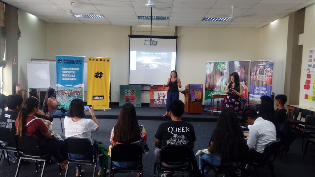 Actua_Pe's tweet photo. En el #LabNacional2020 jóvenes activistas fortalecen sus capacidades en comunicación digital, incidencia, género, narrativas e interculturalidad para enfrentar la #desigualdad #ActúaPe https://t.co/eDi4Kfbrxe