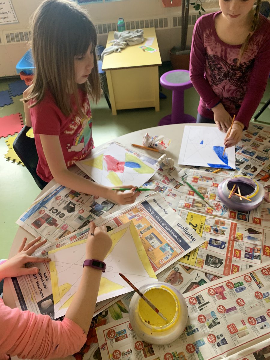 MsChaytor's tweet image. My little artists! ❤️ #complementarycolours @SFOAschool