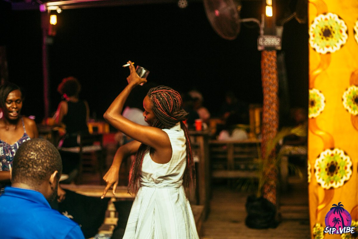 nastynatetz's tweet photo. Thanks to all y'all who came through jana to start Sip &amp; Vibes year proper! Dope vibe, dope times 🙌🏾🙌🏾 #MjuziHajuzwi #DiscoverYourEnergy #afrohouse #amapiano #africanmusic #africanvibes https://t.co/6ZQYfZXD6p
