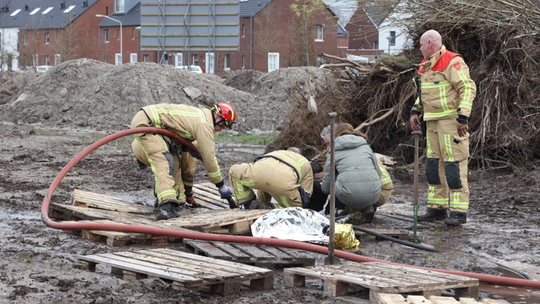 01 maart 2020,  uur Brandweer redt jongen uit drijfzand in Son De brandweer heeft zondagmiddag een jongen uit het drijfzand gered in Son.
