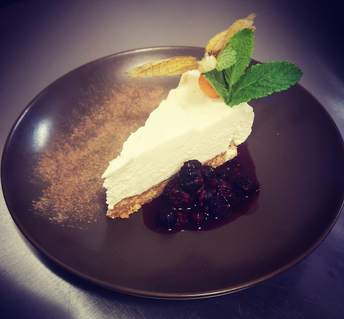 PropellerInn's tweet image. Homemade white chocolate cheesecake with mixed berry compote 😋
#homemade #whitechocolate #berrycompote #cheesecake #delicous #yumyum #chefspecial #desserts #propellerinn