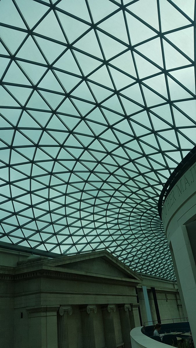 EngineeringRun1's tweet image. Feeling inspired #ArchitectureAcademy #EngineeringDesign @RunshawCollege Stunning views and designs in London. Our students were equally inspired