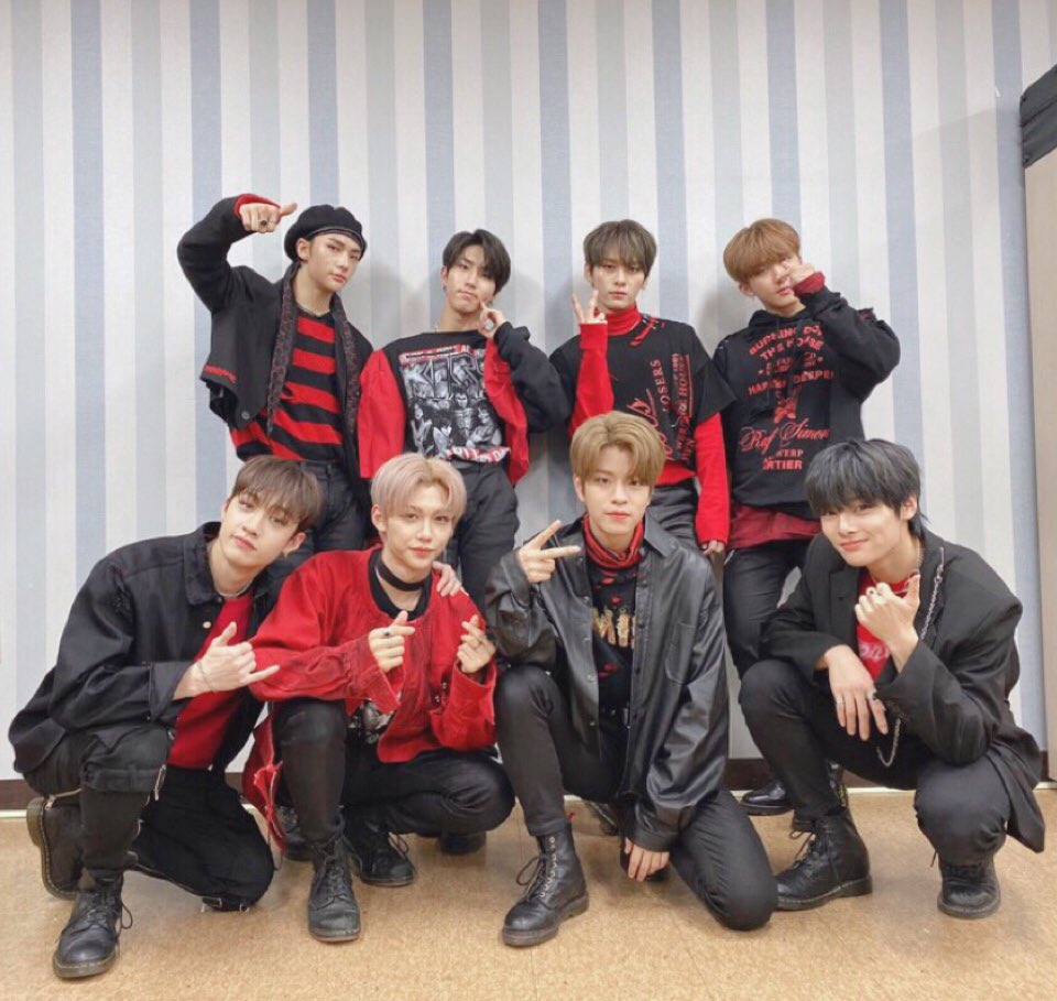 seungdays's tweet photo. selling/trading thread! ☆ https://t.co/hJM4WipMfm