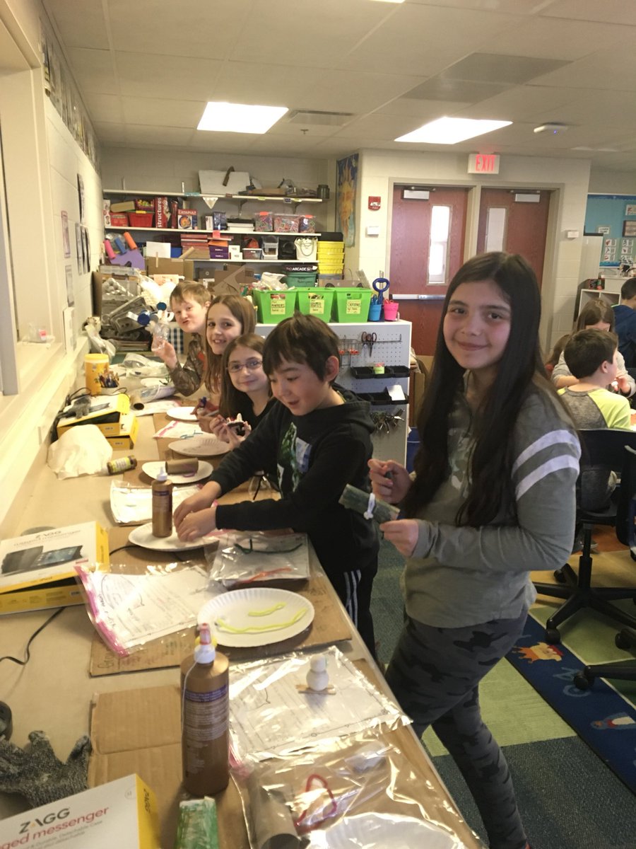 MrsWittenkeller's tweet photo. Third graders creating their alien creatures in Makerspace @FSD79 https://t.co/OI6q7VwQ7v