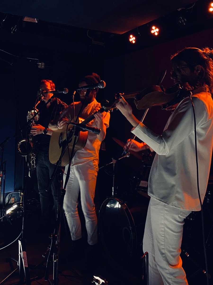 Here are some photos from our sold out #LeapDay Celebration at <a href="/PianosNYC/">PIANOS</a>🔥📸! So much talent packed into one night🎶✨! #livemusic #music #concert #nyc #manhattan #gigfinesse #gigs #rock #punk #singers