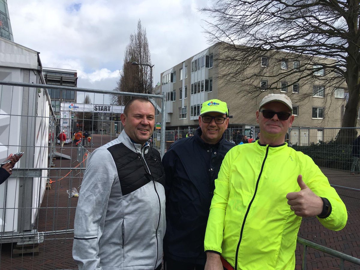 GertLinden's tweet photo. We did it!!! Doel was 1:15, geluktvin 1:14:37. Buurmannenloop 2020 bij de 20 van Alphen. https://t.co/y4ZzWPdbPd