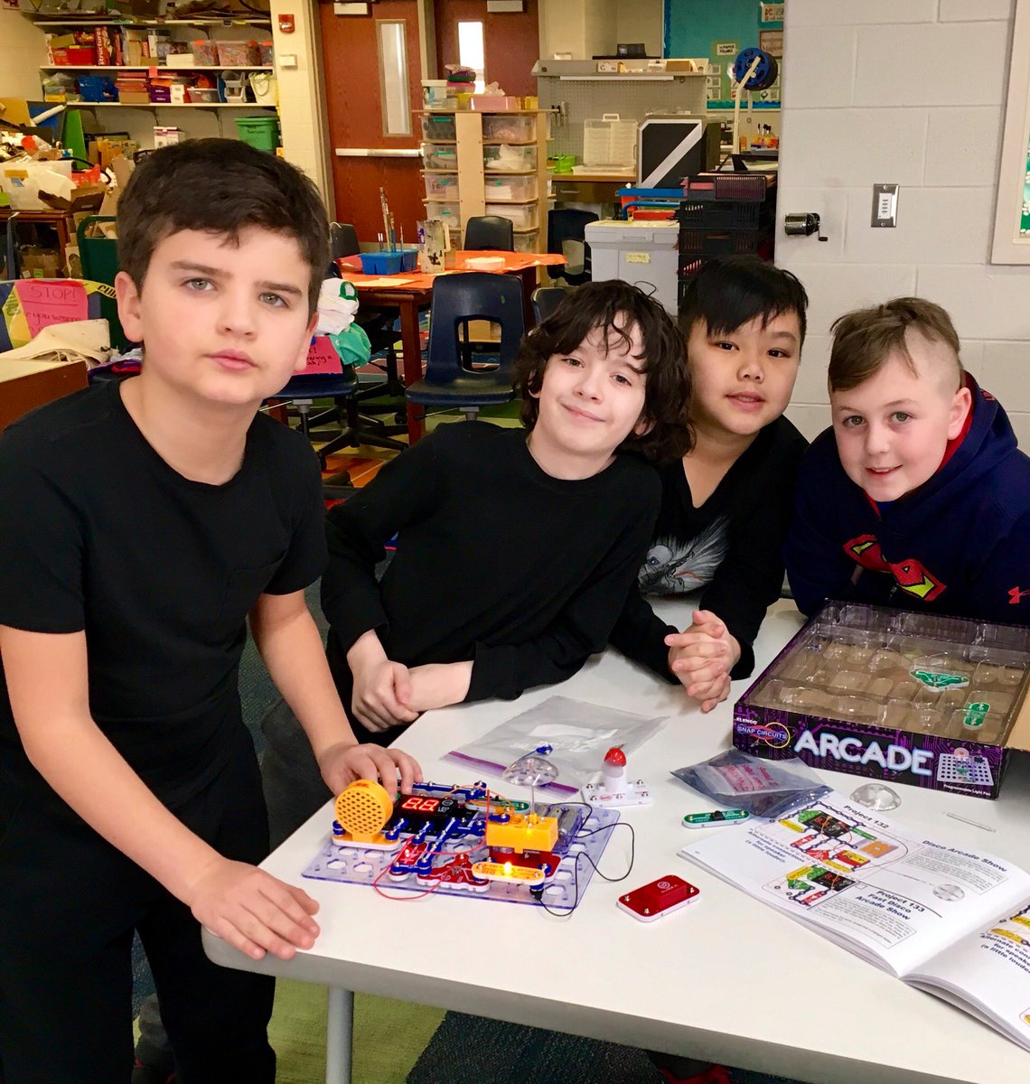MrsWittenkeller's tweet photo. Fourth graders working with electric circuits &amp; magnetic centers in Makerspace @FSD79 https://t.co/ezgE1Jz229