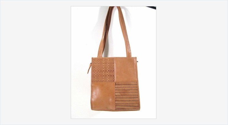 suzannee43's tweet photo. American Angel handbag, Leather #Vintage at HobbitHouse #leatherandtextile #etsyspecialt #etsyseller #shopsmall #VintageEtsy @SNRTG @SGH_RTs @blazedrts @SpxcRTS #etsy #etsypro @SympathyRTS @FearRTs @RTFAMDNR @Cods_Rts
https://t.co/YT4s7lzdVJ https://t.co/4KGmS2b82J