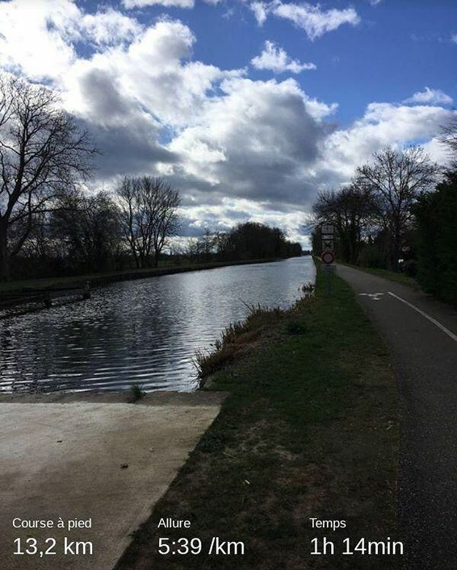 mAsn00py's tweet photo. #nofilter ☀️ SUNDAY RUN DAY 🏃🏽‍♀️ .
Sortie avec quelques accélérations ce matin sous ce beau soleil ☀️
.
.
#stravarunning #instarunning #runningirls #runningcommunity #nevernotrunning #nikerunning #squadrunner #courir #courircestlavie #courirpourleplaisi… https://t.co/XG024ok9So https://t.co/OMN5htNnPW
