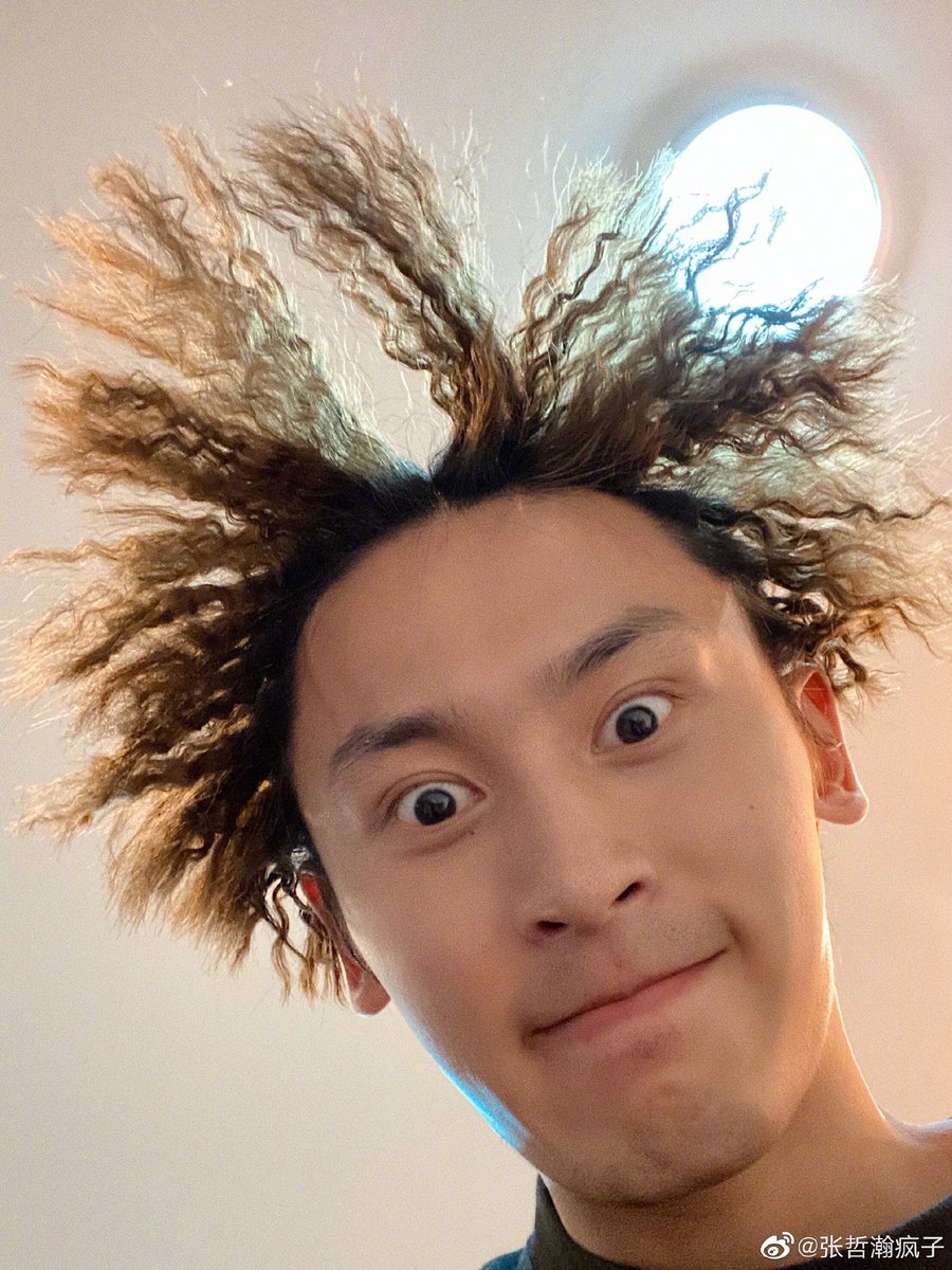 HanThfc's tweet photo. 😱😱😱😱
Still be cute
#EveryoneWantToMeetYou 
#ZhangZhehan
#张哲瀚 https://t.co/zGsAdqMj7T