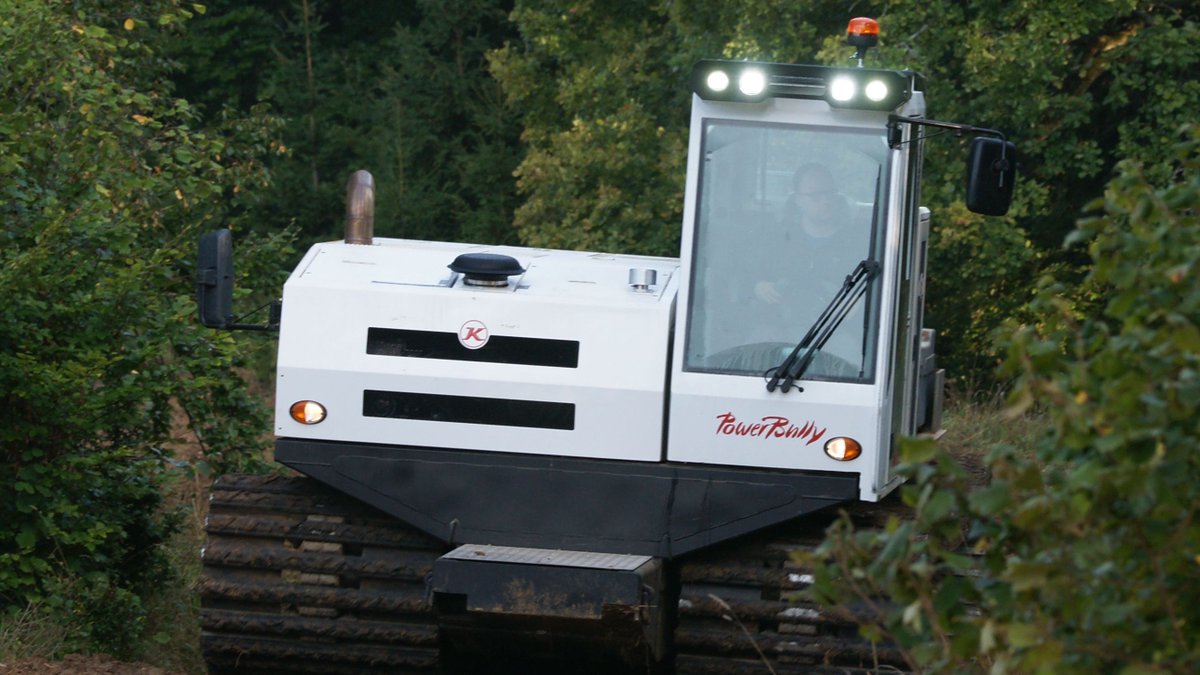 It's not work when you're having fun! What did you do this weekend? #powerbully #heavyequipment