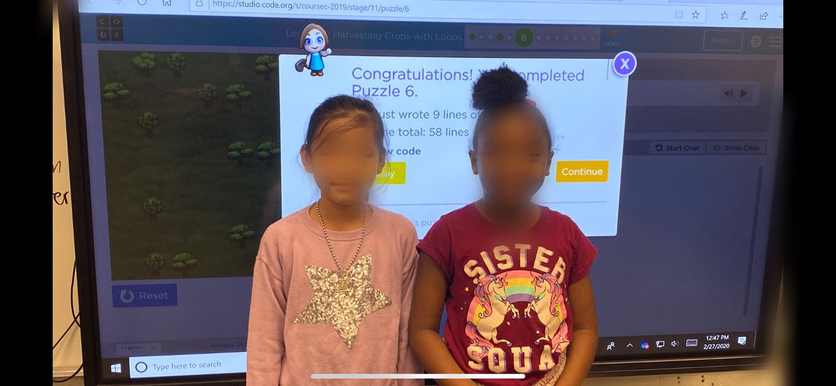 MorhausK's tweet photo. Second grade students use creativity and logical thinking to determine when loops in code can be used. @CobbInTech @bellsferryelem #cobbDLDay #DLDay #BellsFerryTechLB https://t.co/4AZewKzEnT