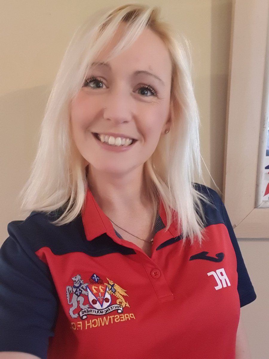 Rachelconnolly4's tweet photo. Passed my @Manchester_FA  coaching badge yesterday. So pleased and cant wait to continue to develop our girls team #Prestwichstorm https://t.co/JzKD13fK2S