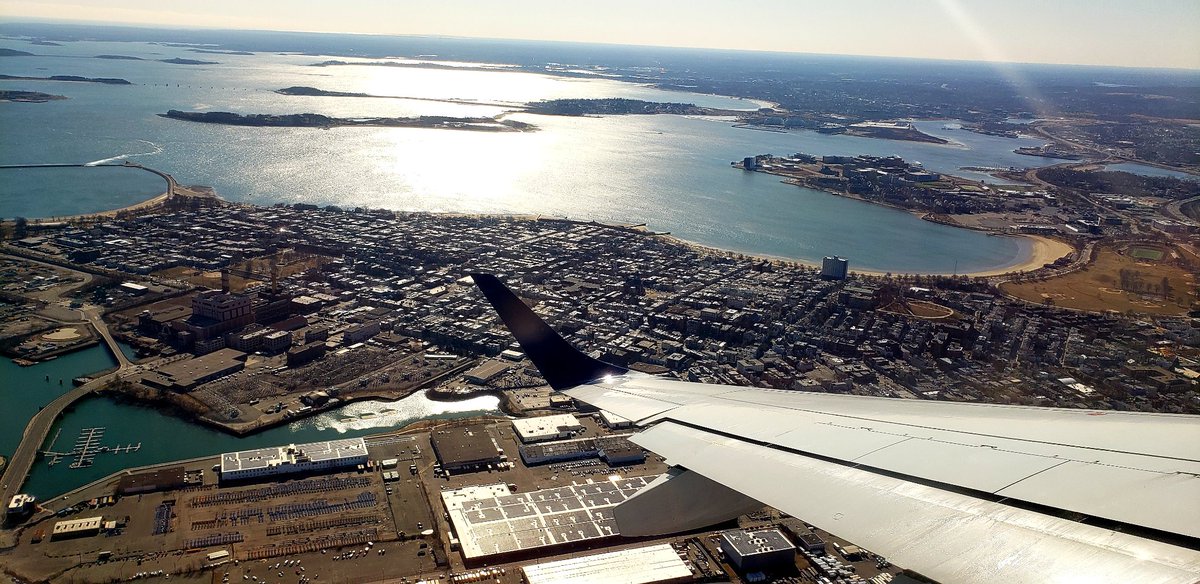 ryaphillips's tweet photo. Flew into Boston ❤ on Friday... flying, flew out today 💔 at least the view was as lovely leaving as it was flying in with @JetBlue #loveboston #wingcrushwednesday #windowseat #views https://t.co/El27Ah9KSC