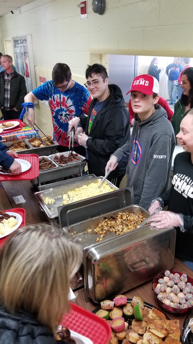 SHMDphotos's tweet photo. Breakfast at St. Michael's!! A South High Marathon Dance tradition! #SHMD20 https://t.co/TU7n3EyW0B