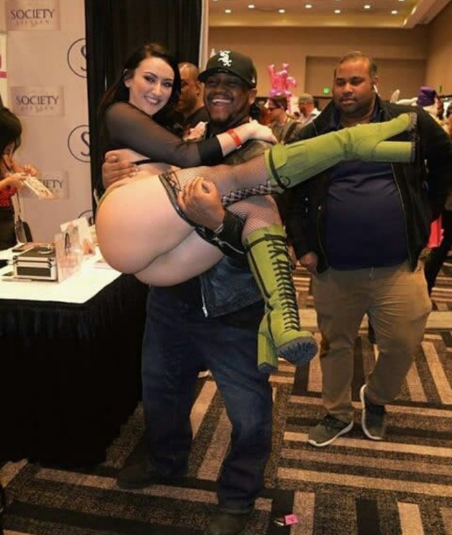 MandyMu75996480's tweet photo. Exclusively 😍😍😍
It was a fucking blast 😘😘😘 https://t.co/gOH56MxDIu