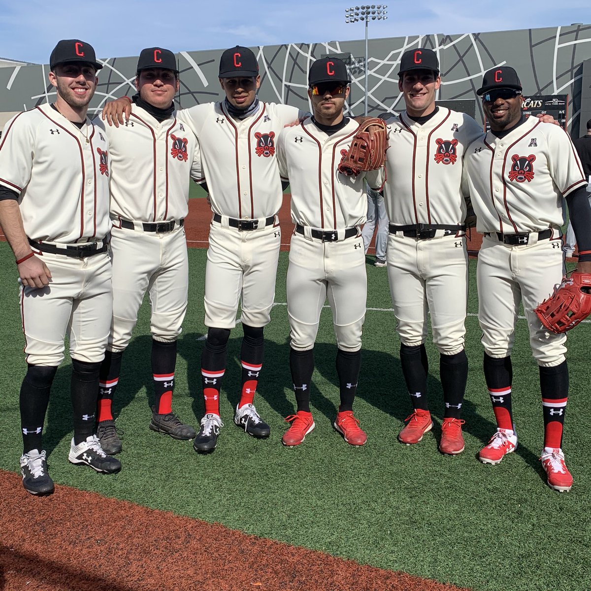 Cincinnati Baseball On Twitter It S A Home Sunday Which Means We Re Wearing Our Throwbacks Are You Wearing Yours Tweet Us A Pic Bearcats Weareuc