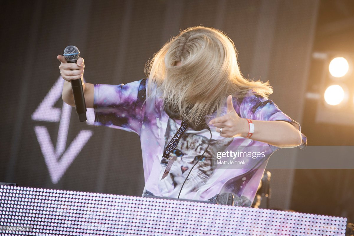 MattJelonek's tweet photo. Great results with the Canon 1DX MK III. Katie Boyle of @KovenUK performs a DJ set on stage at #DiscoverHidden Festival https://t.co/c9j4sPtzRV