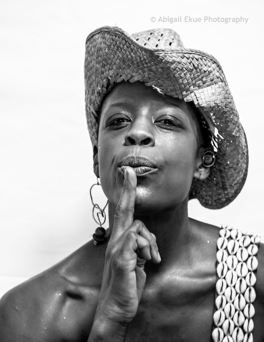 abigailwrites's tweet photo. Aixa. Ninja Starchild. Creative Quantum Queen. Multimedia Artist. Dancing Diva. -@aixaartninja | Black in Black and White π·π€©βπΎ
#photography #WomensHistoryMonth #afroglam #afropunk
https://t.co/5IqUeeco5W https://t.co/w9HT6No9Mr