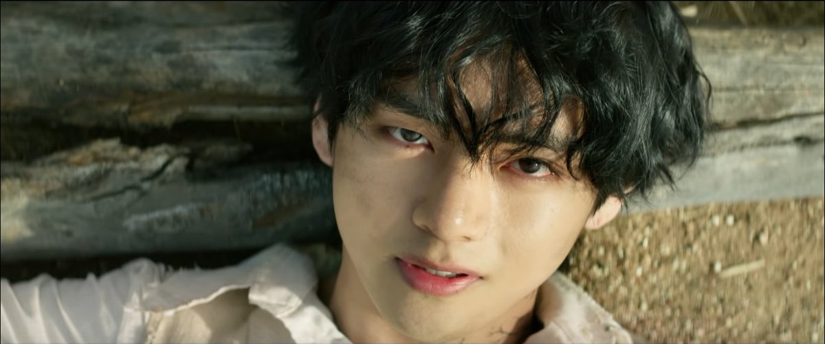 vstan_kimhayoon's tweet photo. I will not fall in love with this provocative smile
Otherwise, I will not fall in love with this charming smile
Originally, I was caught by you from the first, Tae
#vStan #BTSComeback2020 #BTSOnMV #KimTaehyung #fighting https://t.co/A4n8X8WiHs