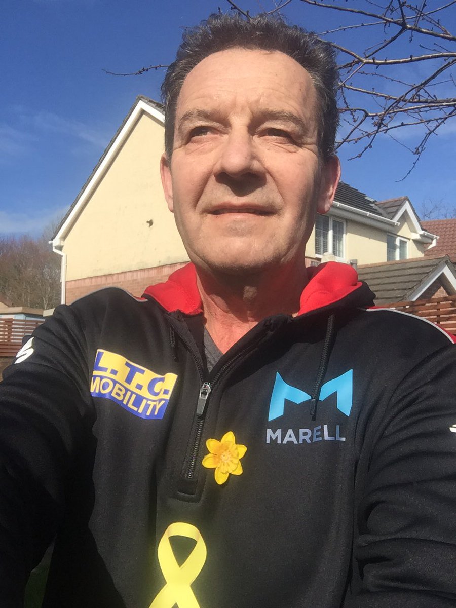 A lovely day for a 10k run in the beautiful Land of my Fathers... Happy St. Davids Day all #StDavidsDay 🌼🏴󠁧󠁢󠁷󠁬󠁳󠁿