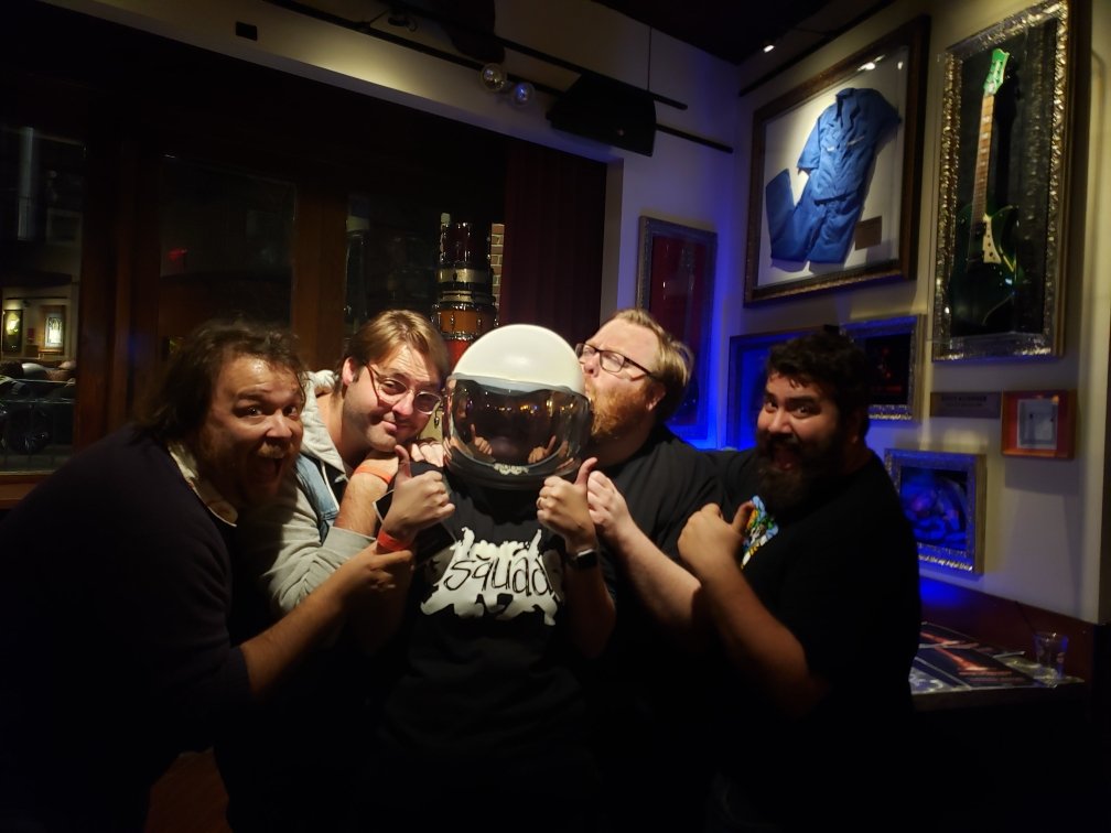 Last night #spacehelmetgirl got to watch and meet the Scary Game Squad LIVE! The friendly people in the front even let me have a seat at their table!! 🤩 This was such an amazing experience!!!!