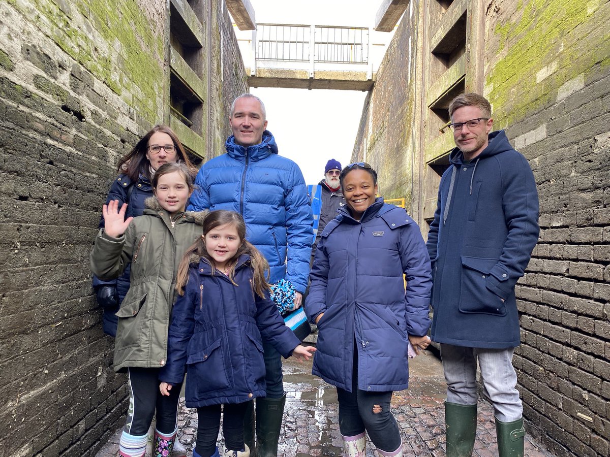 CRTEastMidlands's tweet photo. It was fantastic to welcome so many local and visiting families into the chamber of lock 13 at Foxton Locks today. Next weekend is the last of the #WinterOpenDays so come down and experience it for yourself! #Foxton https://t.co/BHXGZdCxDL