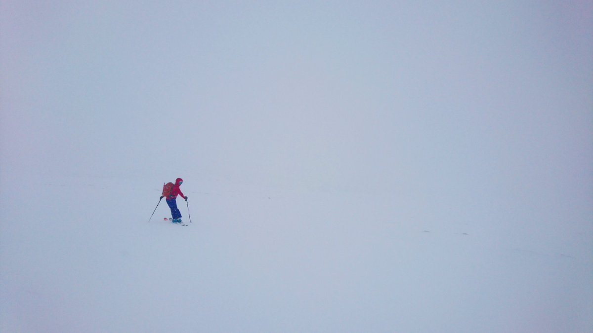 mzchambers's tweet photo. May have missed out on all the powder.But still a fun ski out on Geal Charn.Nice snow on the upper https://t.co/M71vKYsQ3Z bit being skis on and off from the van. Winning!
#scottishwinter #scotland #highlands #GealCharn #skiing #skitouring #snow #mountains #whiteout #thinkwinter https://t.co/9kuaohLmh5
